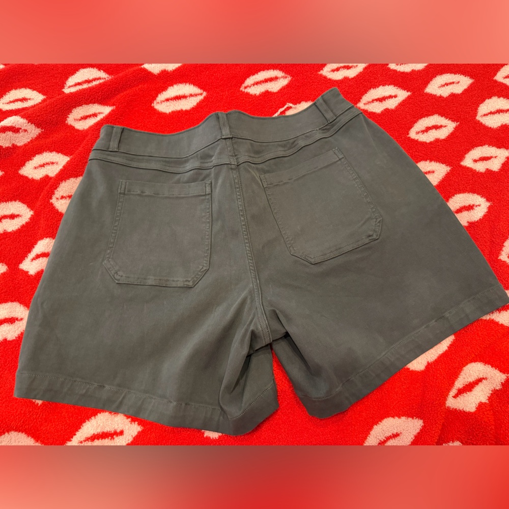 SPANX Women's Charcoal Cargo Shorts - Picture 2 of 7